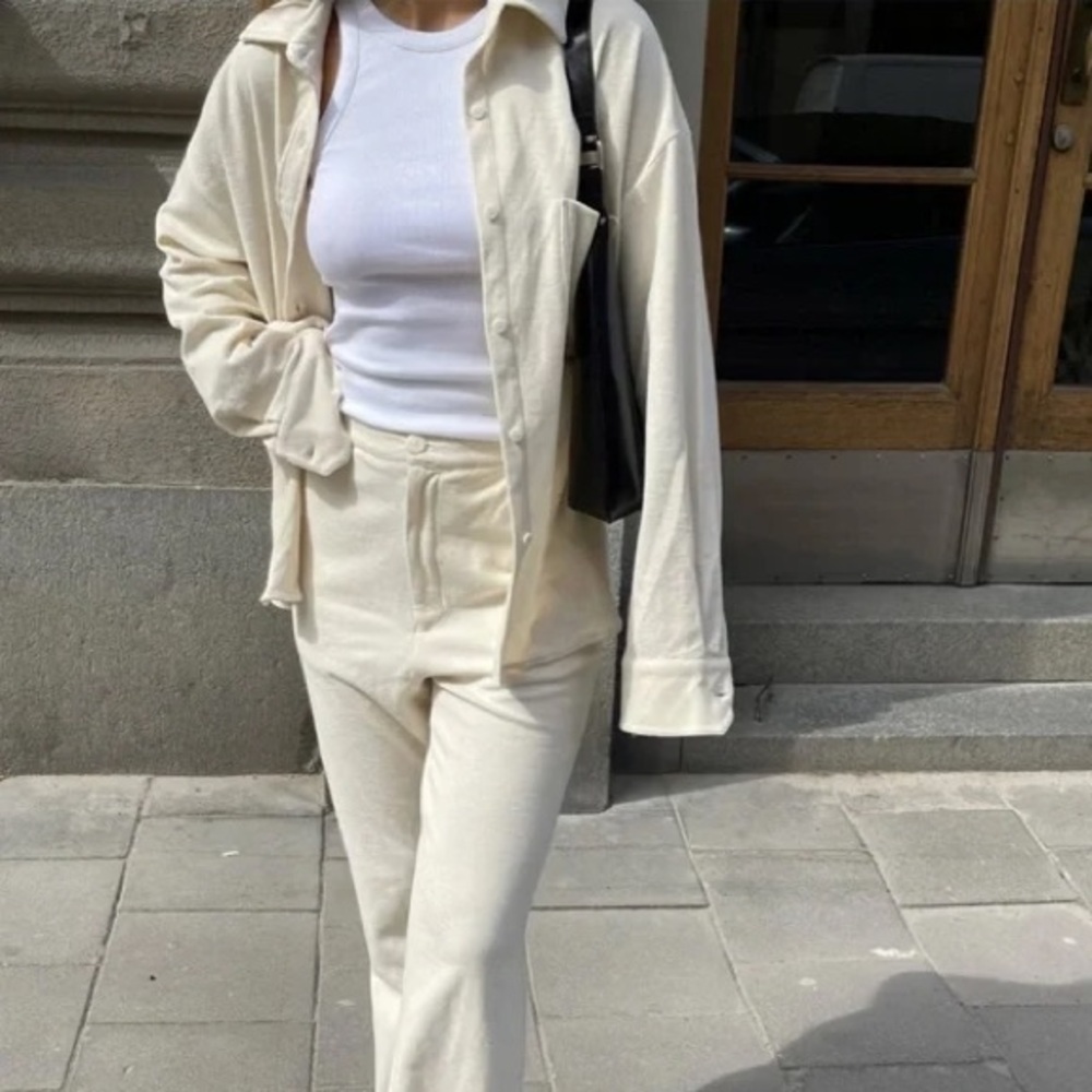 Djerf Avenue Terry On The Go Button Up top in XS